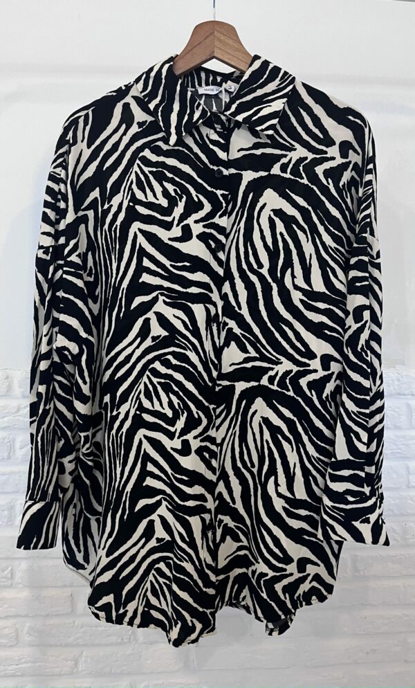 CHEMISE